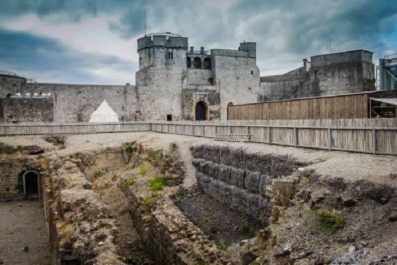  Le château du roi Jean Limerick, l'un des meilleurs châteaux d'Irlande 